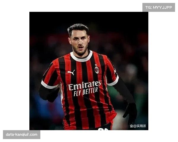 雨战中的坚持，米兰德比双方球员球衣均已湿透